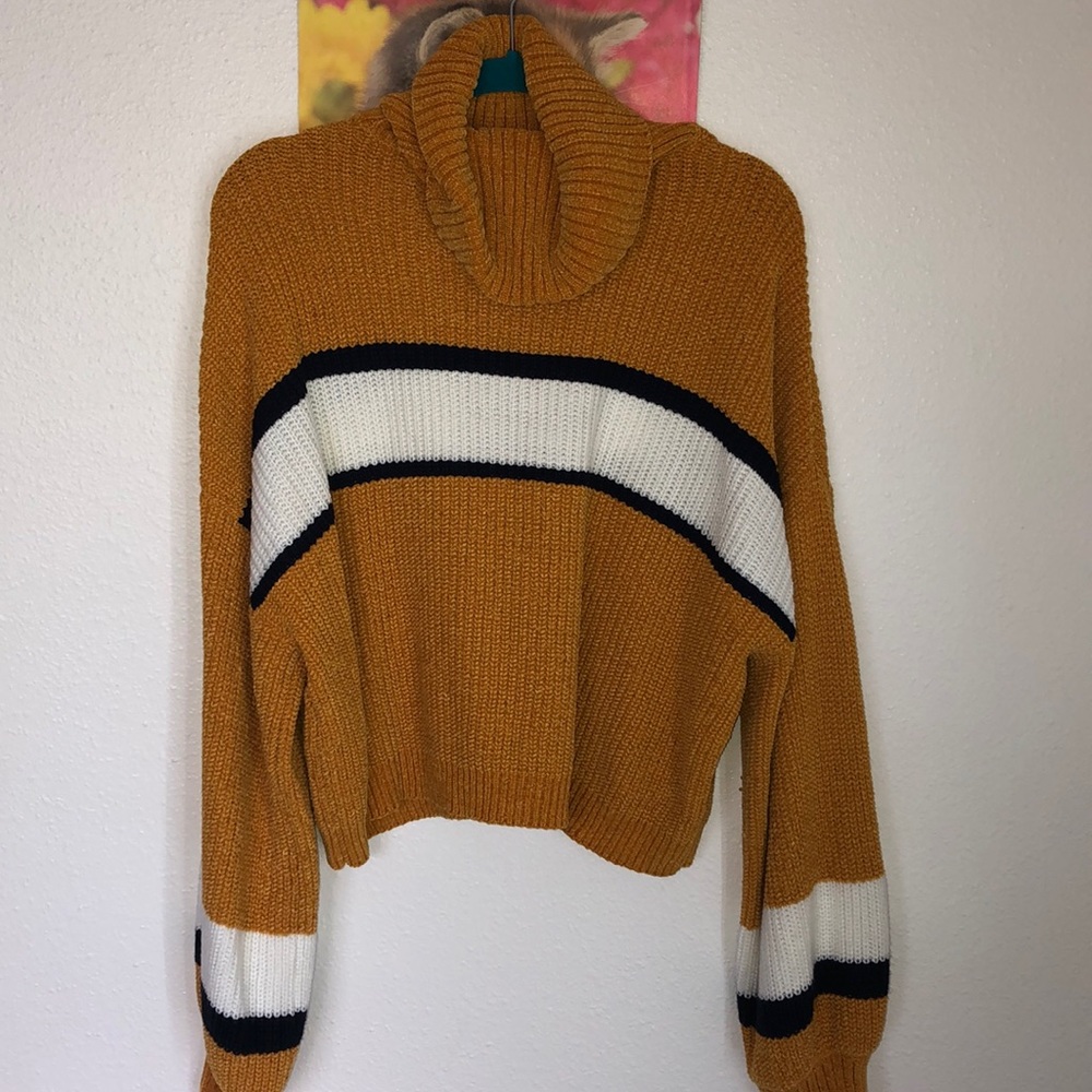 🍪Worn 2 times mustard yellow turtle neck! SO SOFT